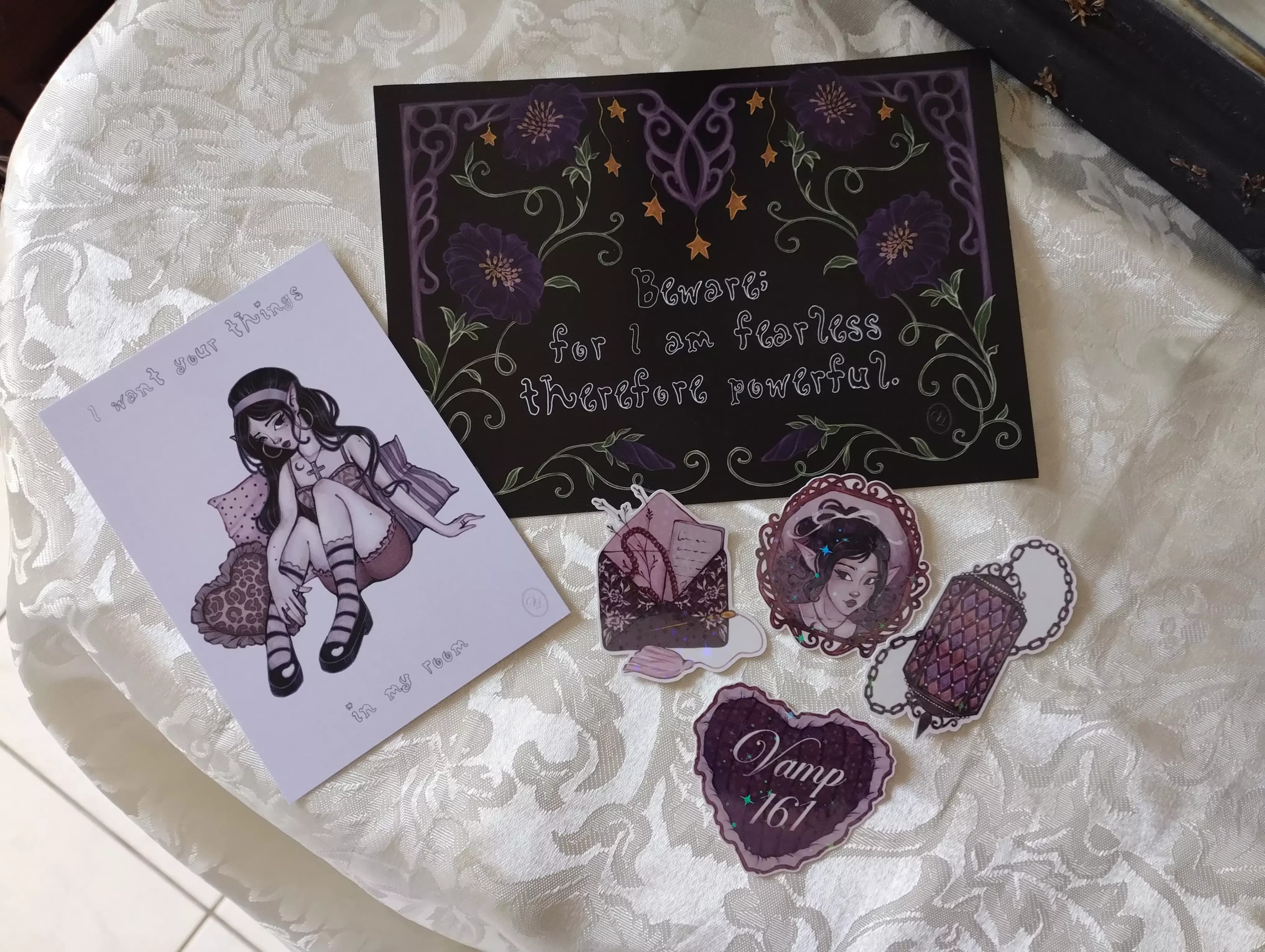 illustration print vampire pastel manga goth
