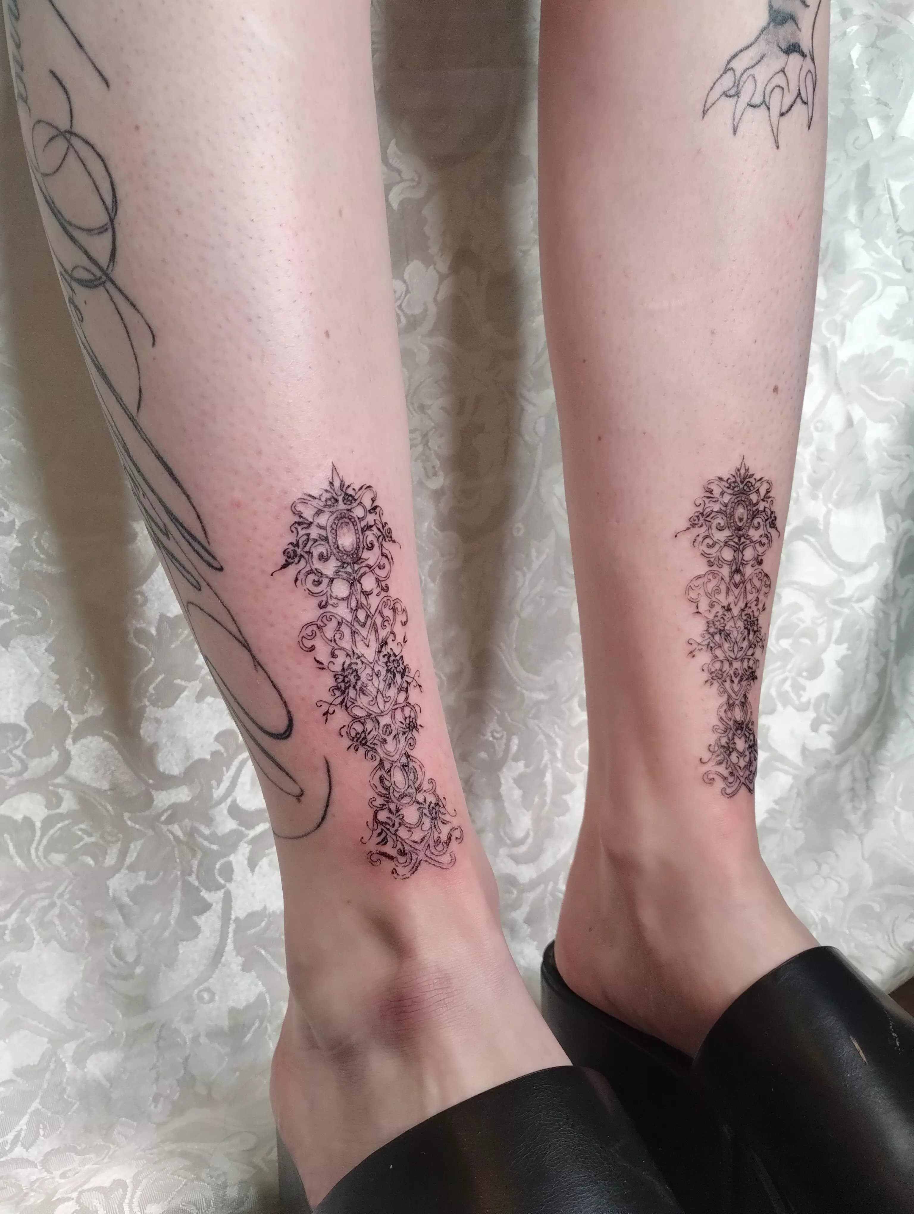 gothic ornaments & lace